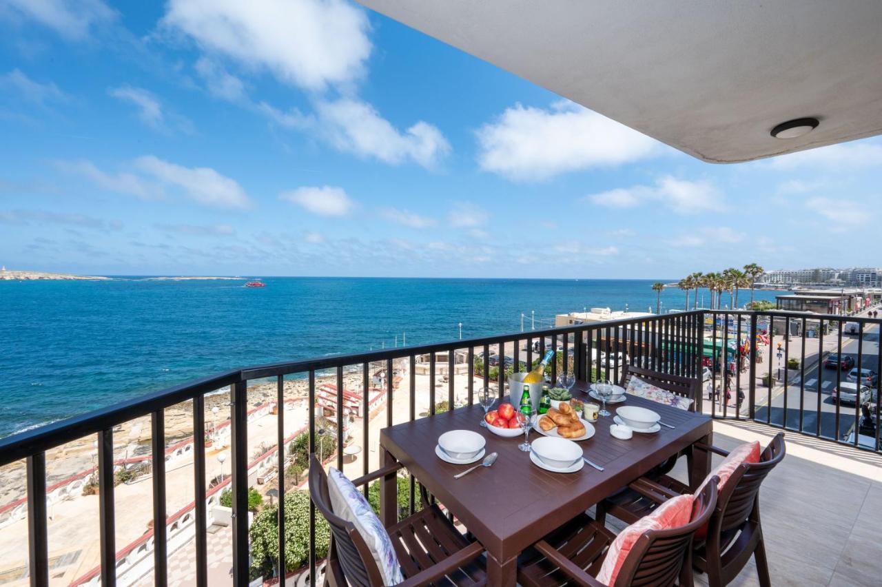 Islet Promenade Seafront Apartment With Large Corner Terrace By Getawaysmalta Сент-Полс-Бей Екстер'єр фото